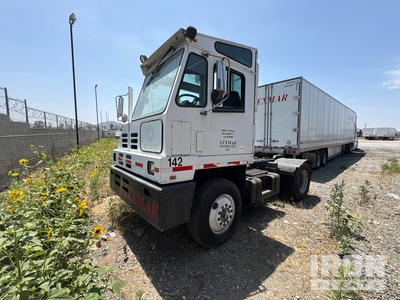 2005 Capacity 4x2 Spotter Truck