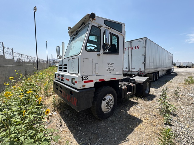 2005 Capacity TJ5000 4x2 Spotter Truck