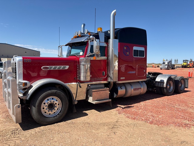 2018 Peterbilt 389 6x4 T/A Sleeper Truck Tractor 2018 Peterbilt 389 6x4 T/A Sleeper Truck Tractor