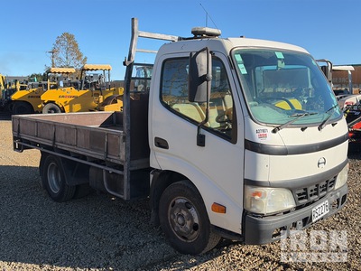 2006 Hino Dutro 4x2 Flatbed Truck