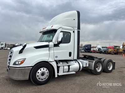 2021 Freightliner Cascadia 126 6x4 T/A Day Cab Truck Tractor