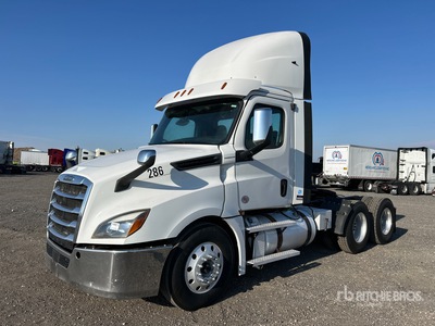 2020 Freightliner Cascadia 126 6x4 T/A Day Cab Truck Tractor