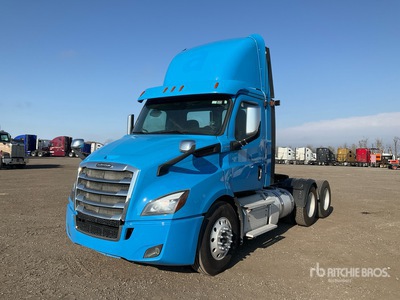 2018 Freightliner Cascadia 116 6x4 T/A Day Cab Truck Tractor
