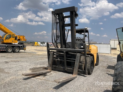 2009 Cat P33000 29800 lb Cushion Tire Montacargas (INOPERABLE) / Forklift (Inoperable)