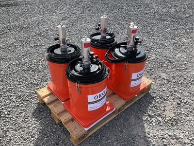 Quantity of (4) 2026 OKG HP-PGP40 Lote de Bombas de Grasa (Sin Usar) / Grease Injection Equipment (Unused)
