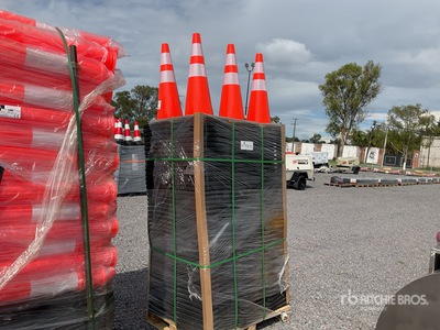 Quantity of (270) 2026 TL C-70P Lote de Conos de Trafico (Sin Usar) / Traffic Cones (Unused)