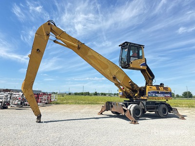 2005 Cat M325C Wheel Material Handler