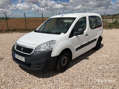 2018 Peugeot Partner Passenger Van