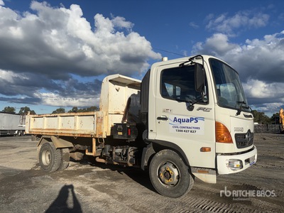 2004 Hino FC4J 4x2 S/A Dump Truck
