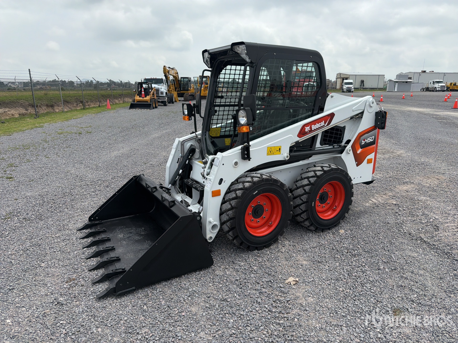2026 Bobcat S450 Minicargador (Sin Usar) / Skid Steer Loader (Unused)