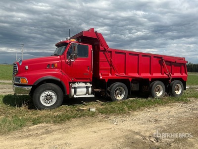 2004 Sterling Camion à benne basculante Tri/E (Inoperable)