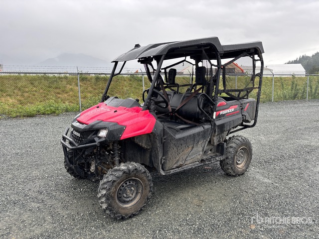 null Pioneer 700 2017