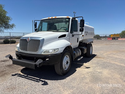 2019 International DuraStar 4300 2000 gal 4x2 Water Truck
