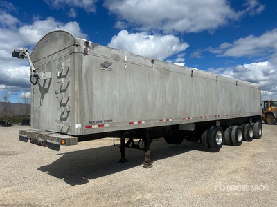 2015 Manac 44 ft Quad/A End Dump Trailer