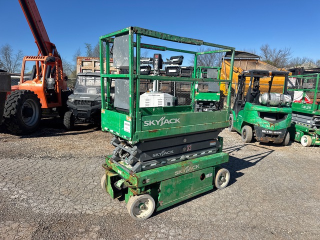 2016 Skyjack SJIII-3219 Electric Scissor Lift 2016 Skyjack SJIII-3219 Electric Scissor Lift