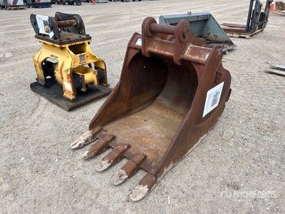 Wakax 39 in Digging Excavator Cazo