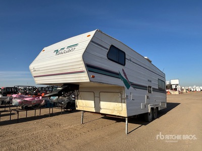 1996 Vanguard 25 ft T/A Travel Trailer