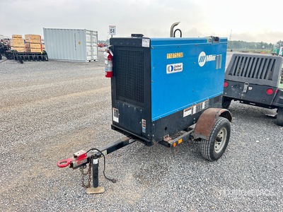 Miller Electric Big Blue 500PRO 500 A Mobile Multi-Process Engine Driven Welder