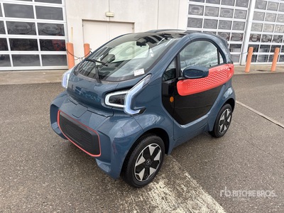 XEV Yoyo electric mini car, 2-seater Auto