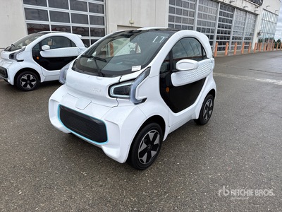 XEV Yoyo electric mini car, 2-seater Auto