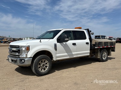 2020 Ford F-250 XLT 4x4 Crew Cab 平台トラック