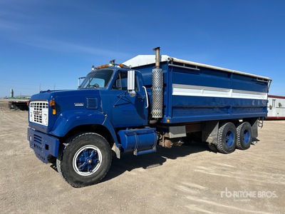GMC 9500 6x4 Grain Truck