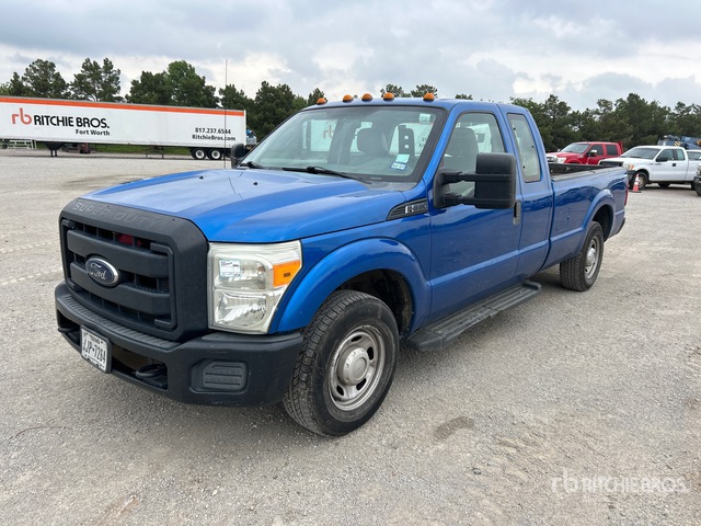 2016 Ford F-350 XL 4x2 Extended Cab Pickup