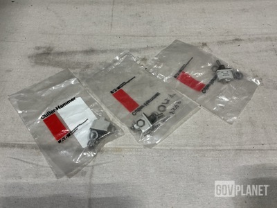 (98) Eaton 8520K2 Toggle Switches