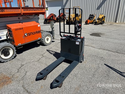 2024 Toyota 8HBW23 4500 lb Electric Pallet Jack
