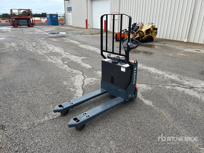 2024 Toyota 8HBW23 4500 lb Electric Pallet Jack