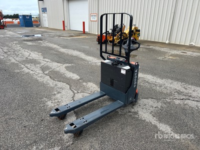 2025 Toyota 8HBW23 4500 lb Electric Pallet Jack