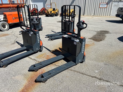 2024 Toyota 8HBW23 4500 lb Electric Pallet Jack