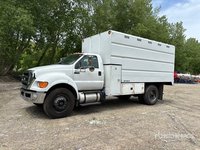 2011 Ford F-750 XL 4x2 Chipper Truck