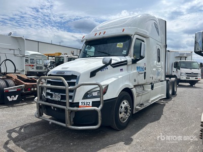 2019 Freightliner Cascadia 126 6x4 T/A Sleeper Truck Tractor (Inoperable)