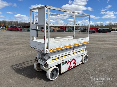 2003 Skyjack SJ3220 Electric Piattaforma aerea verticale (Inoperable)