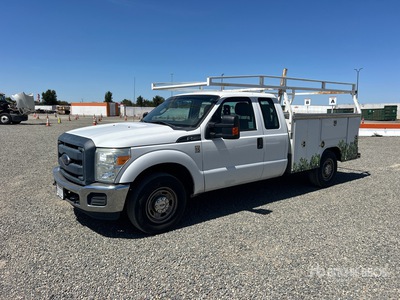 2016 Ford F-250 XL 4x2 Extended Cab Utility Truck