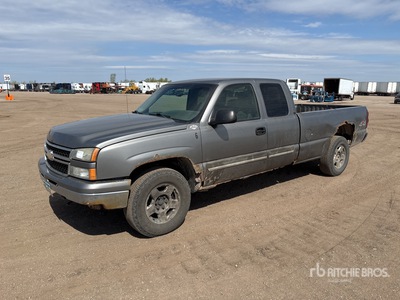 2006 Chevrolet Silverado 1500 4x2 Extended Cab Pickup