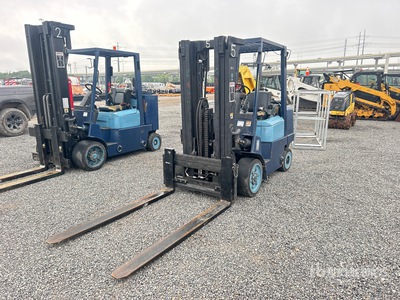 2005 Hyster S80XM 7650 lb Cushion Tire Wózek widłowy (Inoperable)