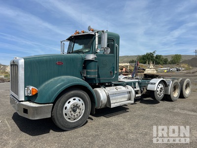 2009 Peterbilt 367 8x4 Tri/A Day Cab Truck Tractor
