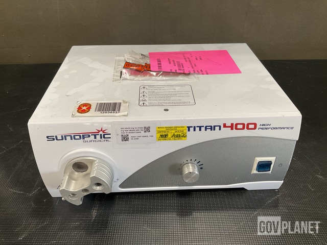 Sunoptics Titan 400HP Light Source