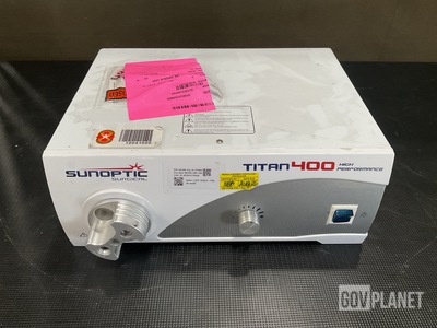 Sunoptics Titan 400 High-Performance Light Source