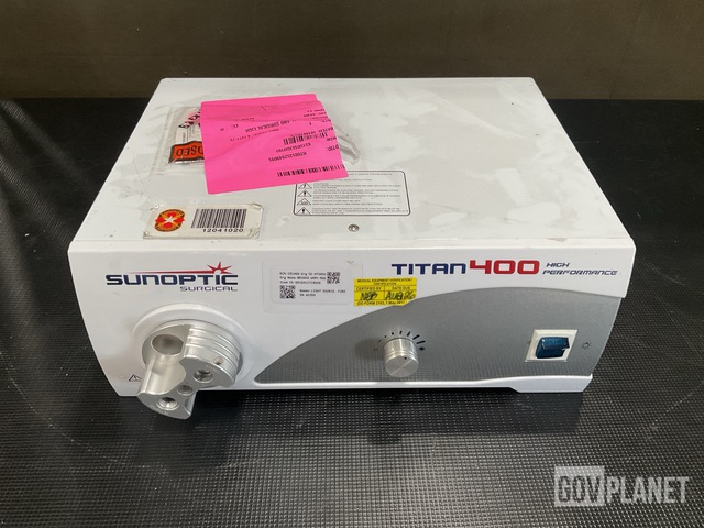 Sunoptics Titan 400 High-Performance Light Source