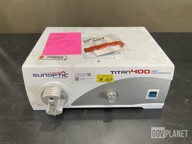 Sunoptics Titan 400HP High-Performance Light Source