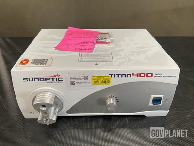 Sunoptics Titan 400HP High-Performance Light Source