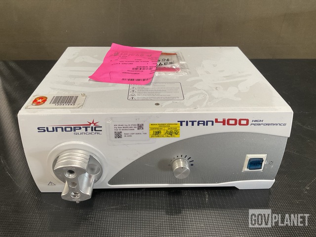 Sunoptics Titan 400HP High-Performance Light Source