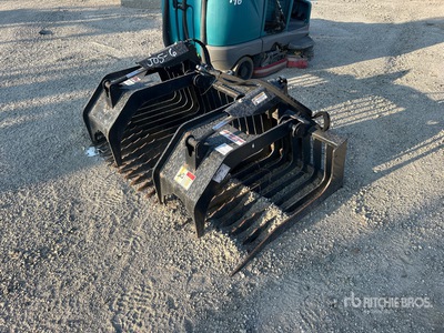 Stout HD72-3 72 in Rock Grapple Skid Steer Bucket