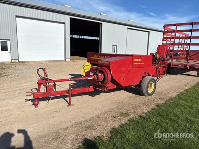 1986 New Holland 316 Square Baler