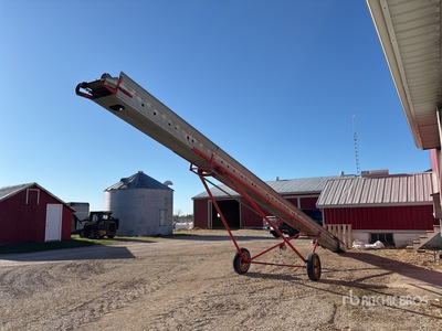 MayRath 21 in x 40 ft Bale Elevator