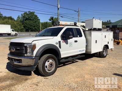 2022 Ford F-550 XL 4x2 Extended Cab شاحنة خدمة