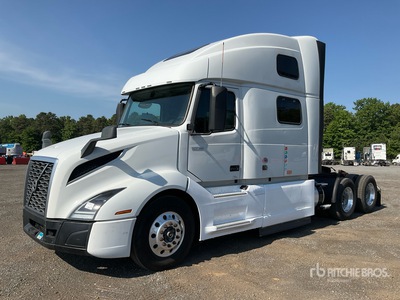 2019 Volvo VNL860 6x4 T/A Sleeper Truck Tractor